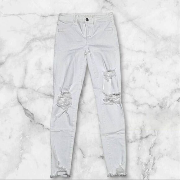 American Eagle Outfitters Denim - American Eagle Size 0 White Jeans